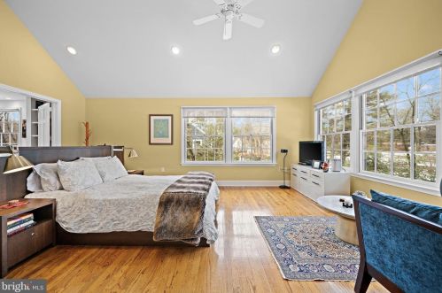 69 Laurel Rd, Princeton NJ 08540-2708 exterior