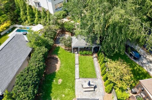 106 Huntington Rd, Atlanta GA  30309-1503 exterior