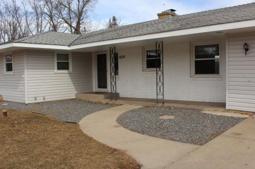 1032 Sunset Ridge Rd, Saint Cloud, MN 56303-0645