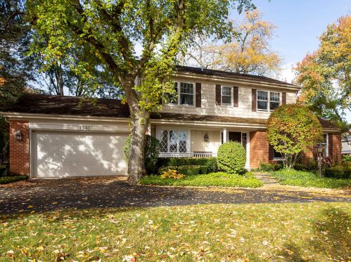1340 Somerset Dr, Glenview, IL 60025-3155