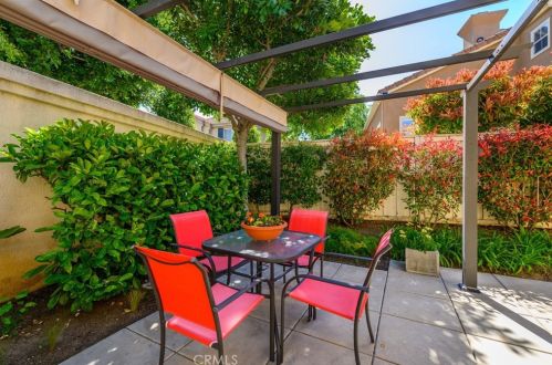 22 Del Ventura, Irvine CA  92606-8857 exterior