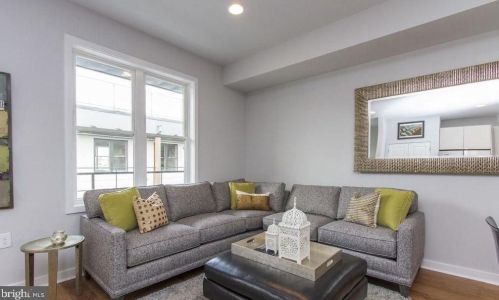 1216 5th St, Philadelphia PA  19147-5232 exterior