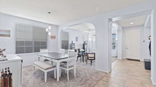 12741 Royal Palm Ln, Riverside CA  92503-7077 exterior