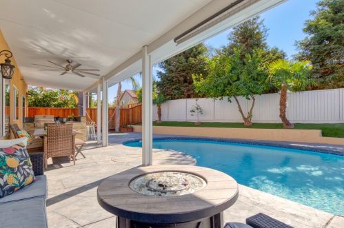 1142 Chaplin Way, Tracy CA  95376-8605 exterior