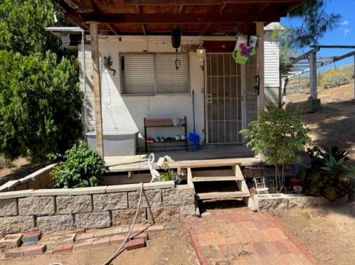 2270 Mt Vernon Ave, Riverside CA  92507-4624 exterior