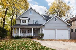590 Vernon Ave, Glencoe, IL 60022-1644