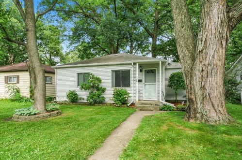 439 Lawrence St, Hobart, IN 46342-4641