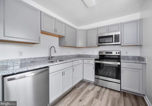 1224 Rowe St, Fredericksburg, VA 22401-4621