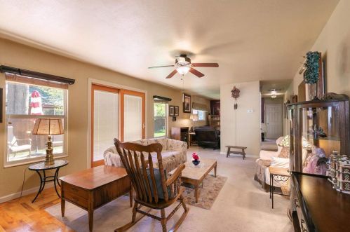 10551 Jeffery Pine Rd, Truckee CA  96161-2187 exterior