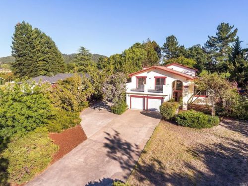 6162 Lockwood Dr, Windsor, CA 95492-9182