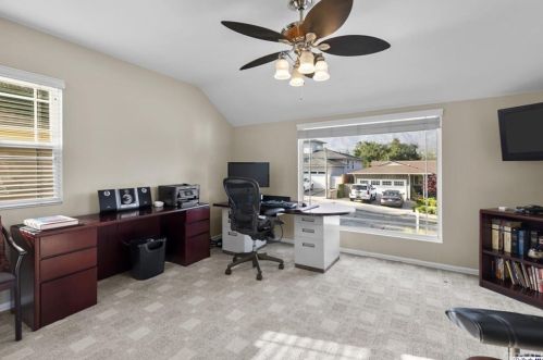 1048 Eilinita Ave, Glendale CA  91208-1130 exterior