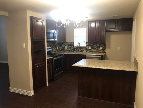 1101 Chapel Hill Dr, Midlothian TX  76063-3320 exterior