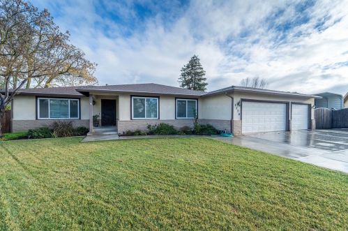 2720 Cedarbrook Ct, Modesto, CA 95355-3426