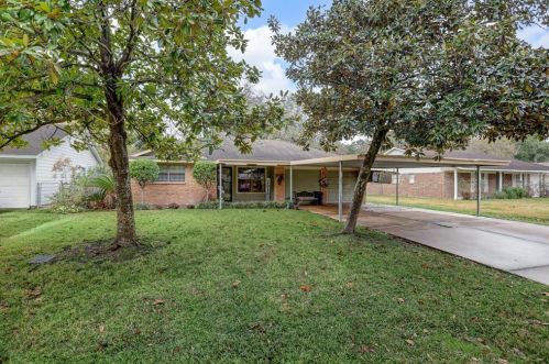 2022 Isla Dr, Pearland, TX 77581-3426
