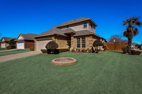 1753 Cedar Tree Dr, Fort Worth, TX 76131-2221
