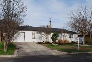5697 Hampton Way, Fresno, CA 93723-9202