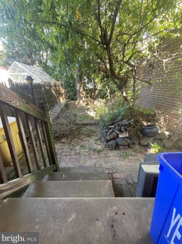 7030 Jackson St, Philadelphia PA  19148-3250 exterior