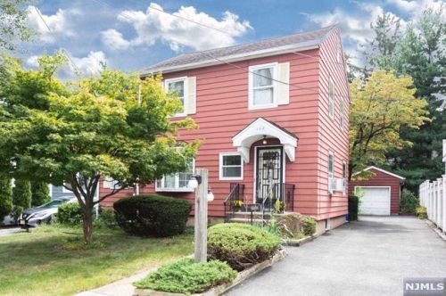 102 Magnolia Ave, Cresskill, NJ 07626-2034