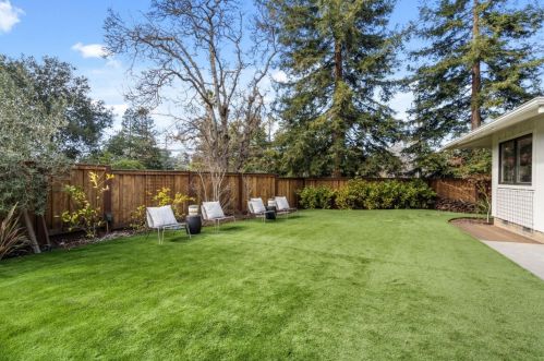 1330 Fairway Dr, Los Altos CA 94024-5358 exterior