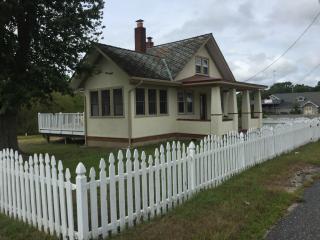 212 Bridgeton Fairton Rd, Stow Creek Twp NJ  08302-7052 exterior
