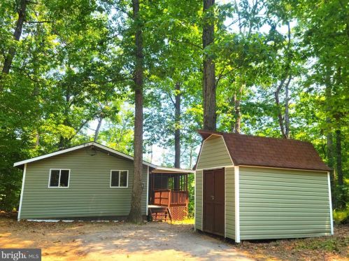 494 Crowfoot Ln, Gerrardstown, WV 25420-3080