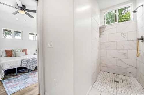 1091 Kalapaki St, Honolulu HI  96825-2710 exterior