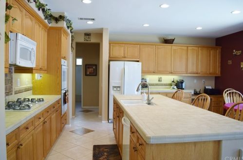 12722 Royal Palm Ln, Riverside CA  92503-7077 exterior