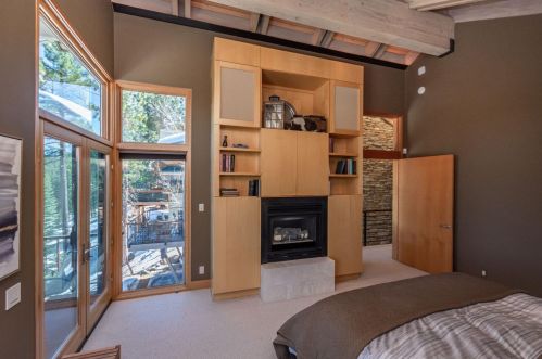 1721 Grouse Rdg, Truckee CA  96161-4033 exterior