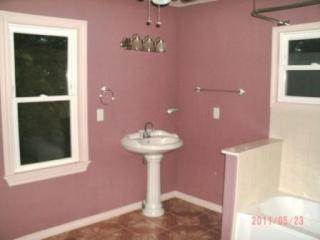 1675 Dale St, Springfield MO  65803-4013 exterior