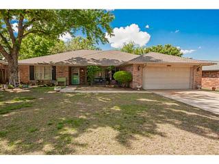 12013 Surrey Ln, Yukon, OK 73099-8140