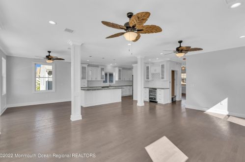 19 Sturgis Rd, Lavallette NJ 08735-2843 exterior