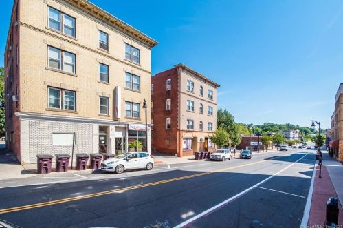 91 Broad St, New Britain, CT 06053-4307