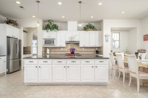 16550 Catalonia Dr, Riverside CA  92504-8701 exterior