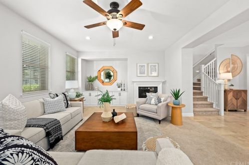 108 Spanish Lace, Irvine CA  92620-3424 exterior