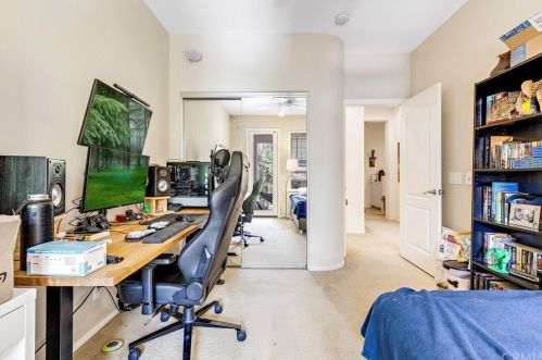 61 Nature, Irvine CA  92620-3827 exterior