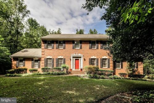 1721 Justin Dr, Gambrills, MD 21054-2009