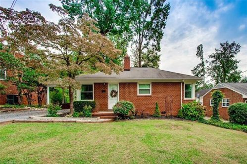 223 Gardiner Rd, Asheboro, NC 27203-5815