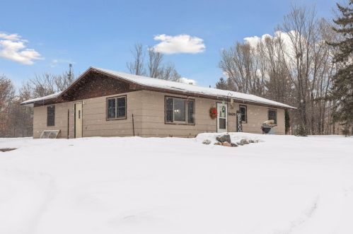8409 240th Ave, Stacy, MN 55079-9318
