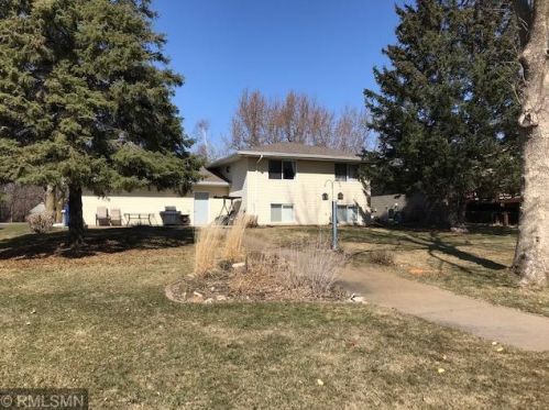 3574 Centerville Rd, Saint Paul, MN 55127-7104