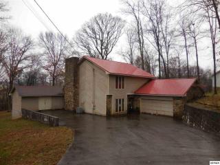 551 White Oak Cir, Kodak, TN 37764-2126