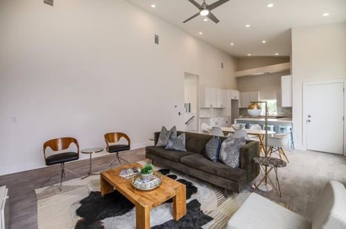 5008 Baker St, Austin TX  78721-1511 exterior