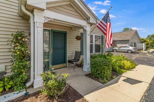 55 Wingate Ct, Oswego, IL 60543-7922
