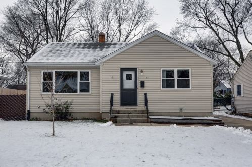 132 Tatge Ave, Hanover Park, IL 60103-4125