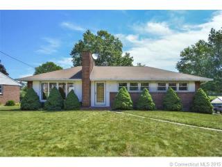 108 Vincent Dr, Hartford, CT 06111-2740