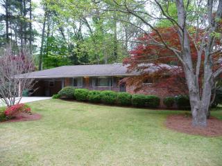 1514 Montevallo Cir, Decatur, GA 30033-2004