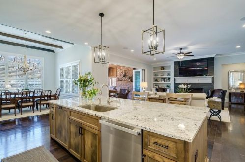 628 Crescent River Pass, Suwanee GA  30024 exterior