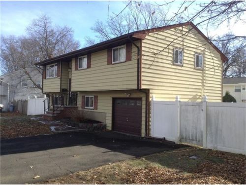45 Curtis Ave, Piscataway, NJ 08854-1975