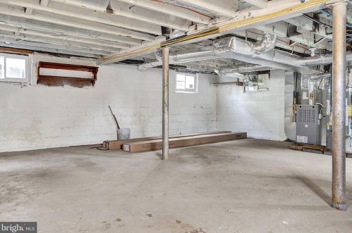 26 Crescent Blvd, Camden NJ  08108-1042 exterior
