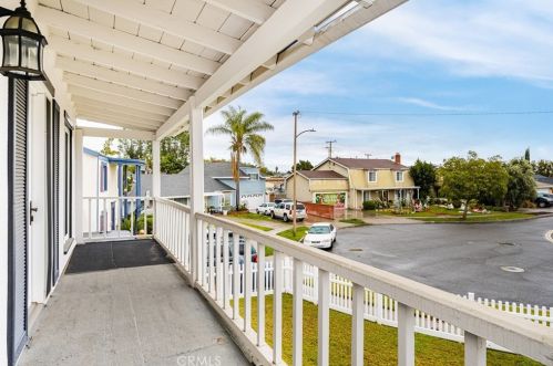 2405 Avalon Ave, Santa Ana CA 92705-7903 exterior