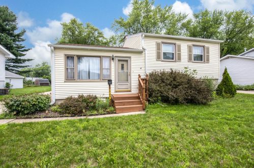 1210 Ramona Ter, Rockford, IL 61115-3846